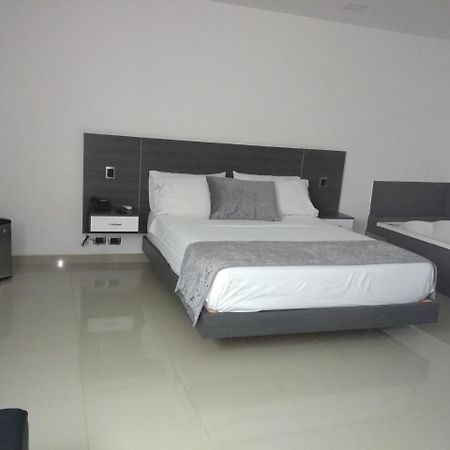 Calle 10 Express Hotel Medellín Extérieur photo