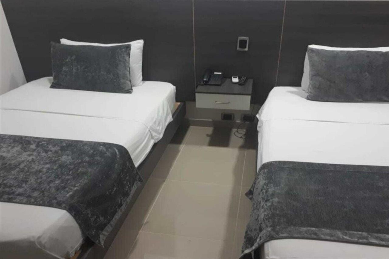 Calle 10 Express Hotel Medellín Extérieur photo