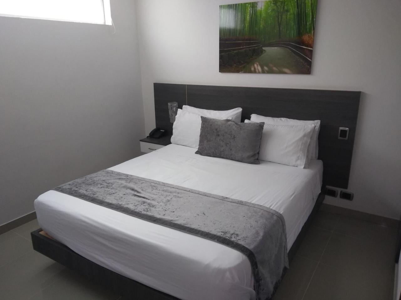 Calle 10 Express Hotel Medellín Extérieur photo