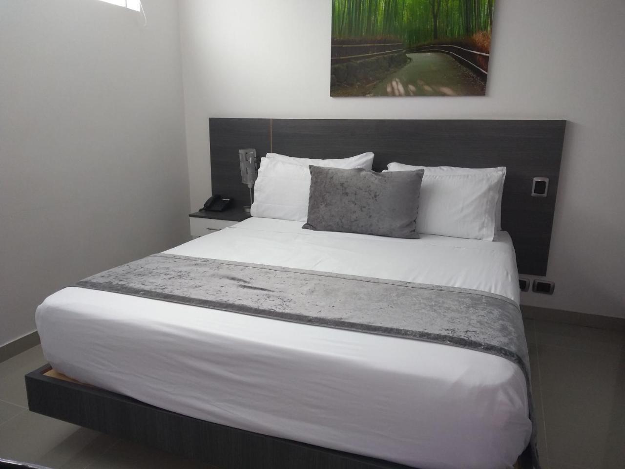 Calle 10 Express Hotel Medellín Extérieur photo