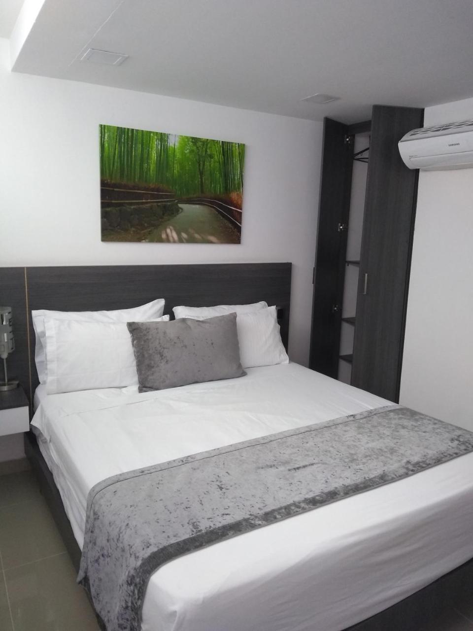 Calle 10 Express Hotel Medellín Extérieur photo