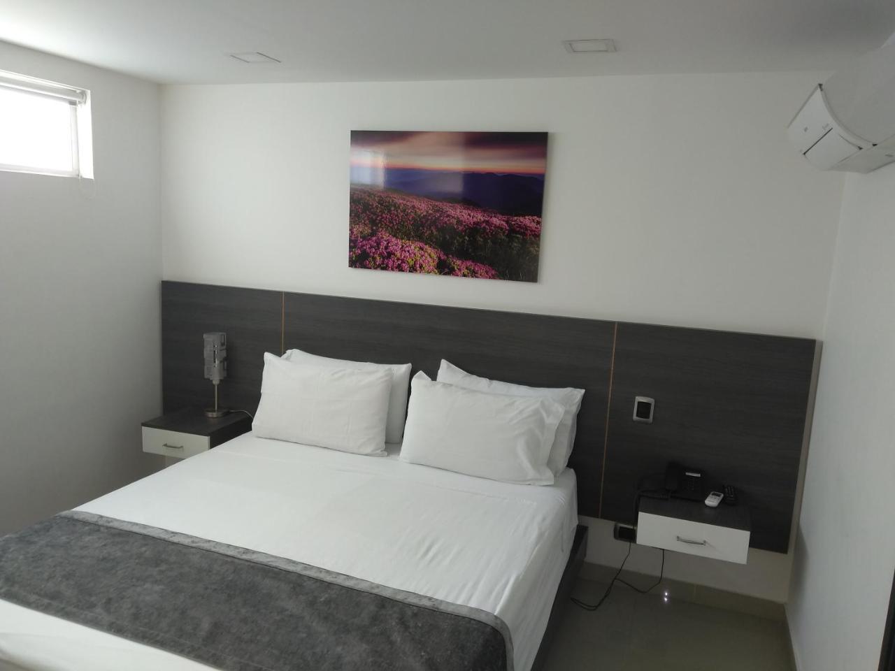 Calle 10 Express Hotel Medellín Extérieur photo