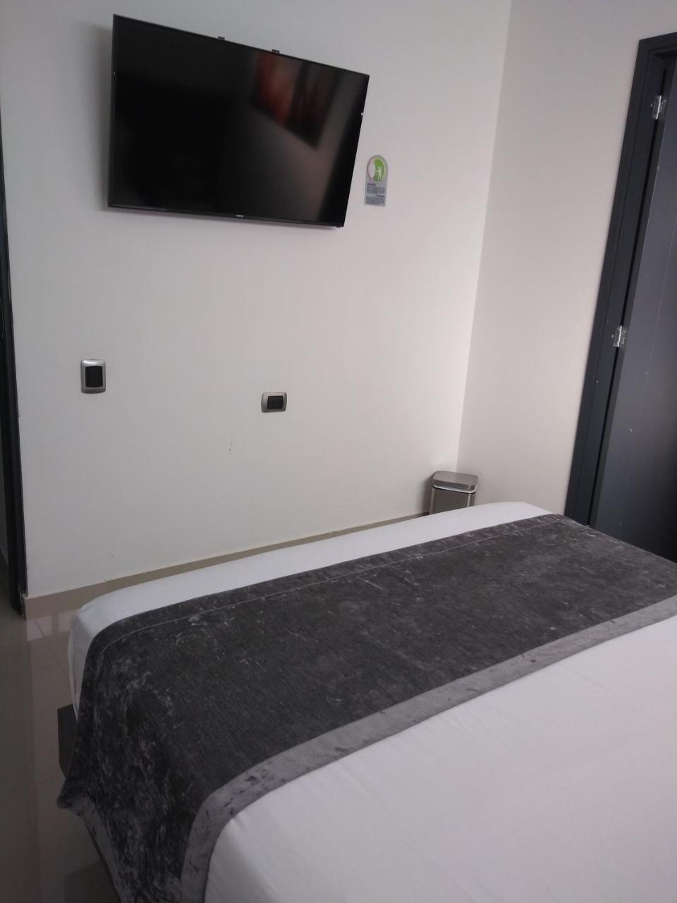 Calle 10 Express Hotel Medellín Extérieur photo