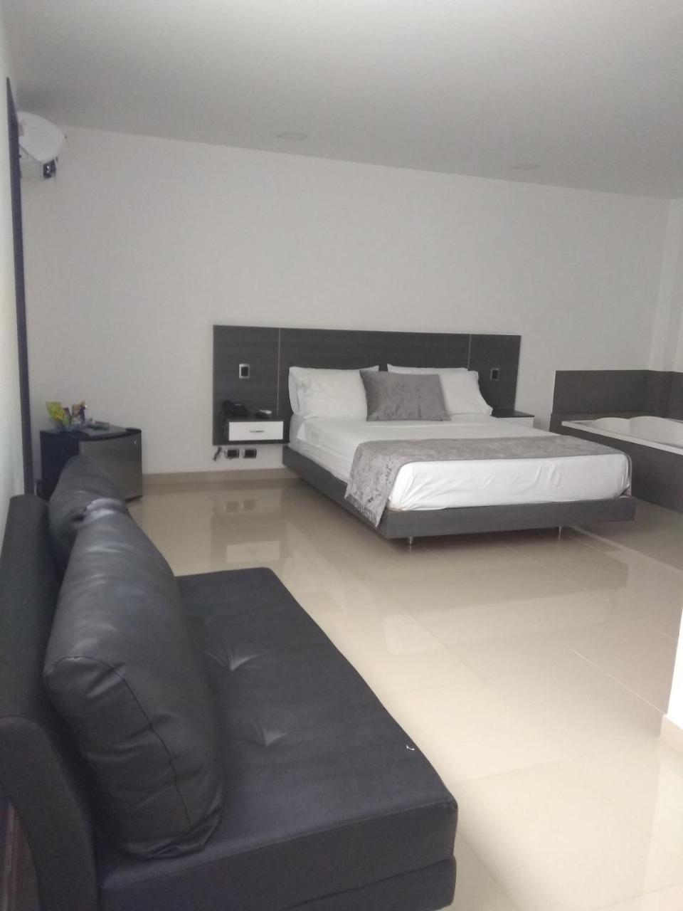 Calle 10 Express Hotel Medellín Extérieur photo